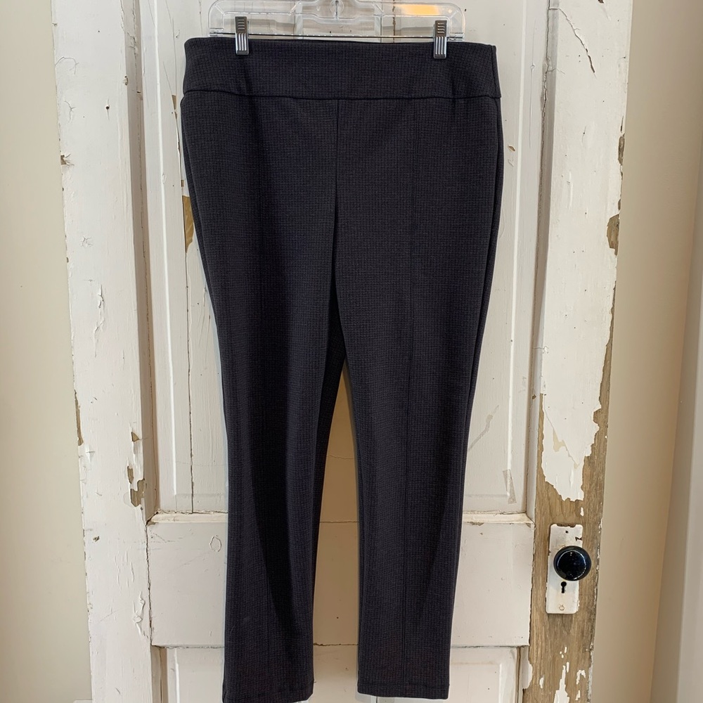 Attyre Dark Grey Purple Pants